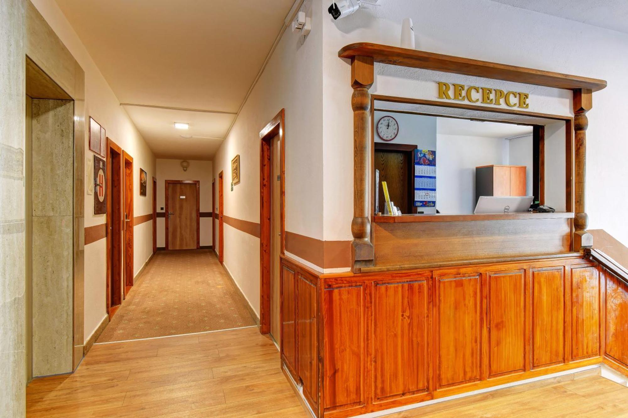 Hotel Adler Czeskie Budziejowice Zewnętrze zdjęcie