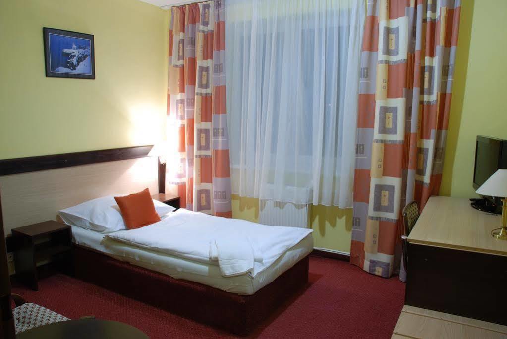 Hotel Adler Czeskie Budziejowice Zewnętrze zdjęcie
